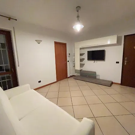 Apartament Ci-ra's A Cernusco S/n *